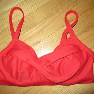 Athleta Red Twisted bikini swim top 32 B/C